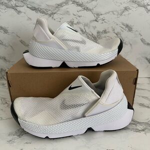 Nike GO FlyEase White Black Athletic Shoes Comfort Work DR5540 Women’s Size 8